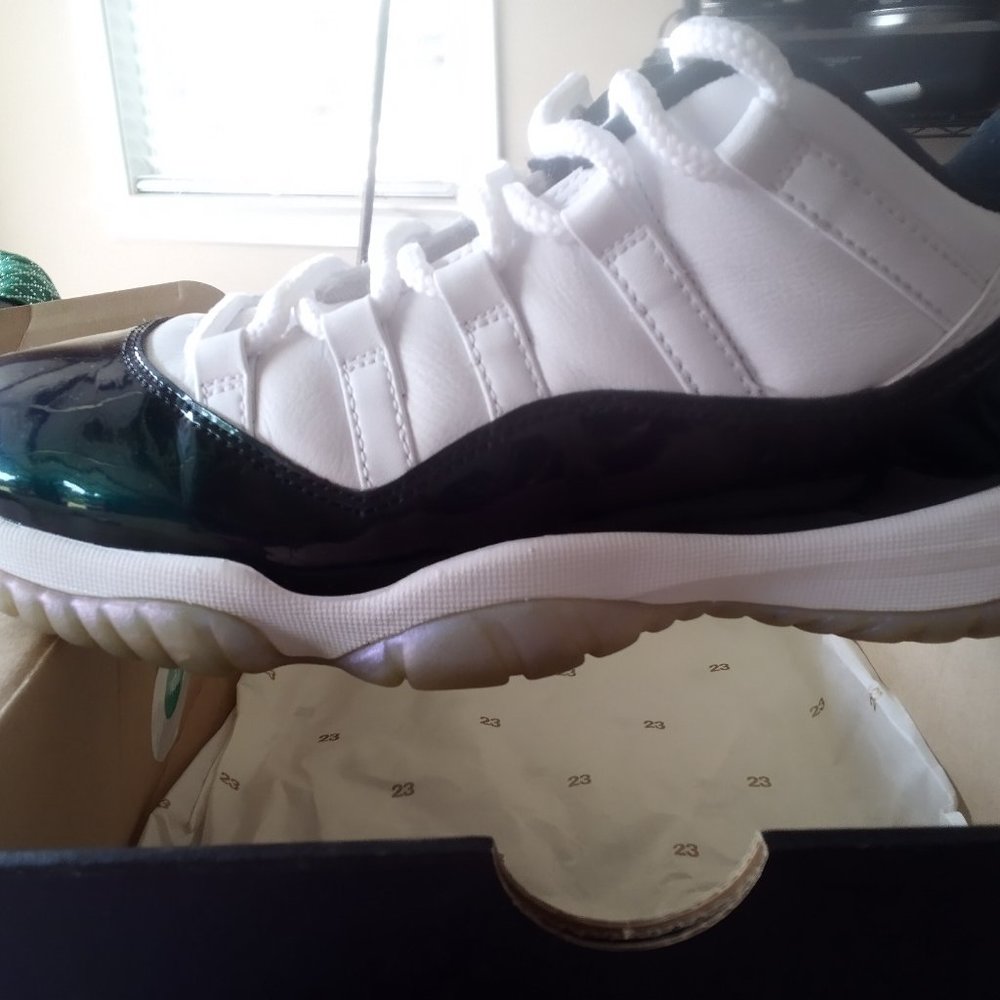 Easter 🐰 Jordan 11s EUC